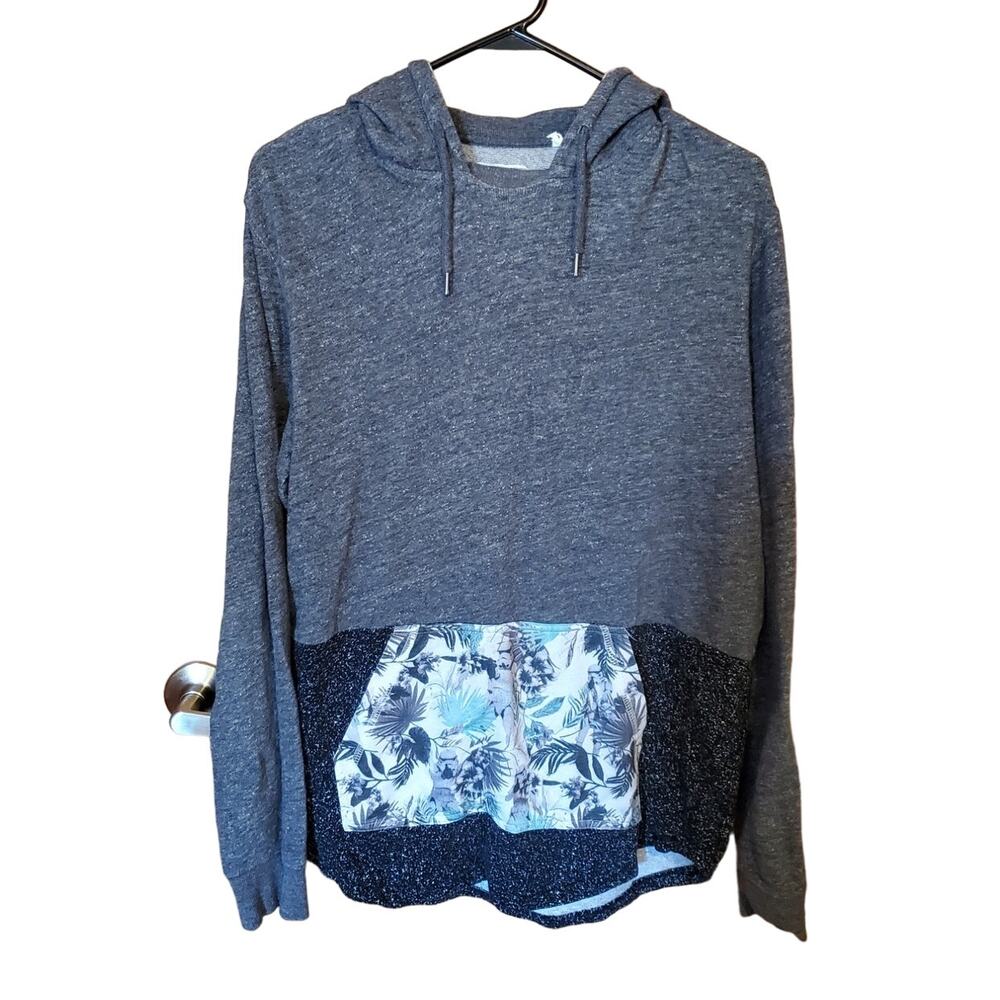 Star‎ Wars X On The Byas Womens Size M Hoodie Gray Storm Trooper Floral